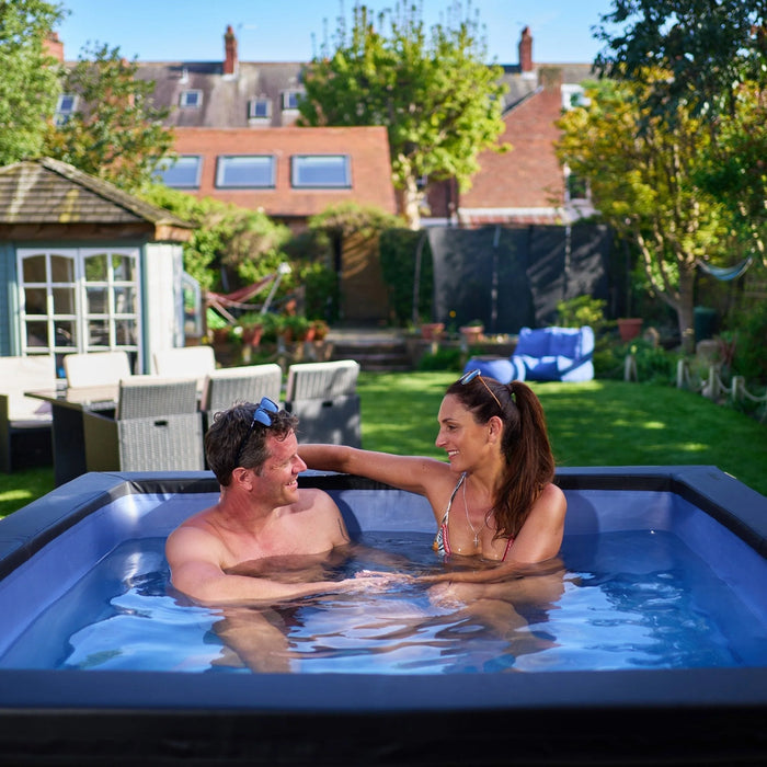 Garda | 4/6-Person Eco Foam Hot Tub | Square | Built-In Integrated Heater